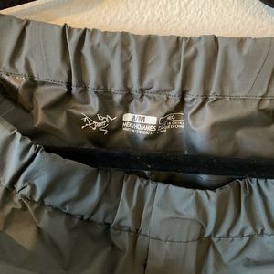 Mens Arcteryx rain pants size med